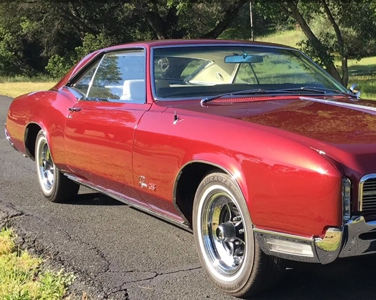 1967 Buick Riviera Photo