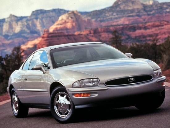 1999 Buick Riviera Photo
