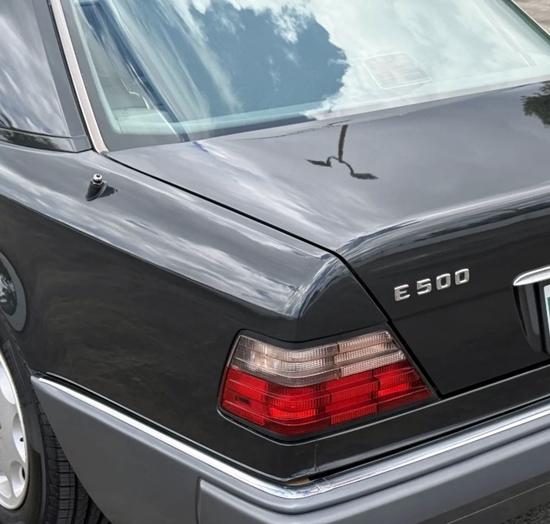 1995 Mercedes Benz E500 Photo
