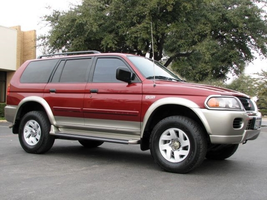 2001 Montero Sport Photo