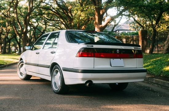 1994 Saab 9000 Aero Photo